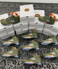cheap sneaker pallets europe bulk